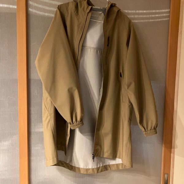 ワークマン高撥水フーテッドロングレイン