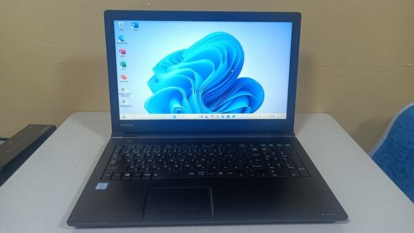 ノートパソコンTOSHIBA第六世代Core i5 SSD256Gメモリ8G Windows11Pro office2021