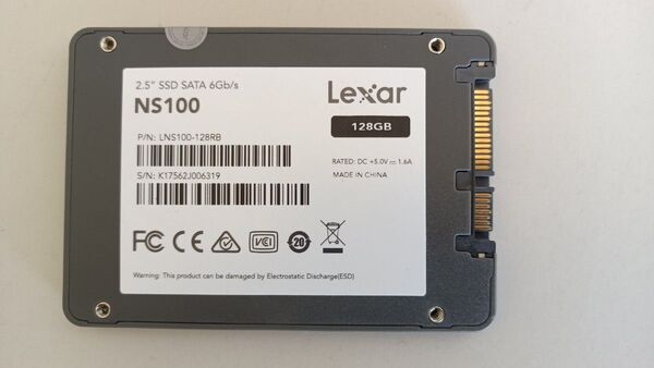 美品 Lexar SATA 128GB 2.5インチ SSD