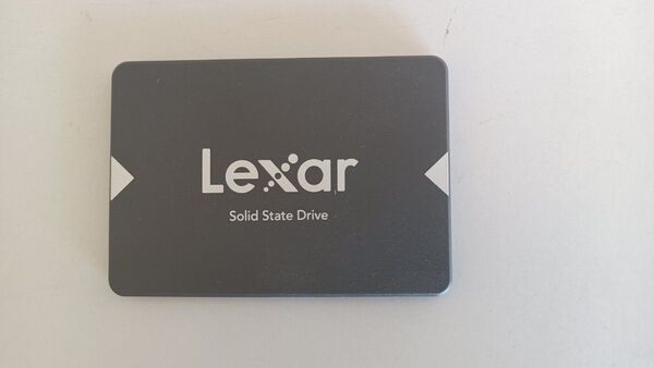 美品 Lexar SATA 128GB 2.5インチ SSD