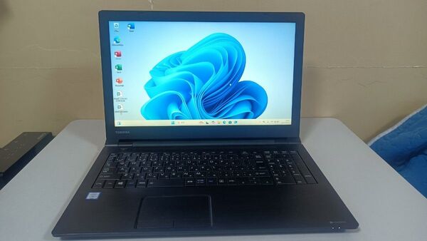 ノートパソコンTOSHIBA第七世代Core i5 SSD256Gメモリ8G Windows11 Pro