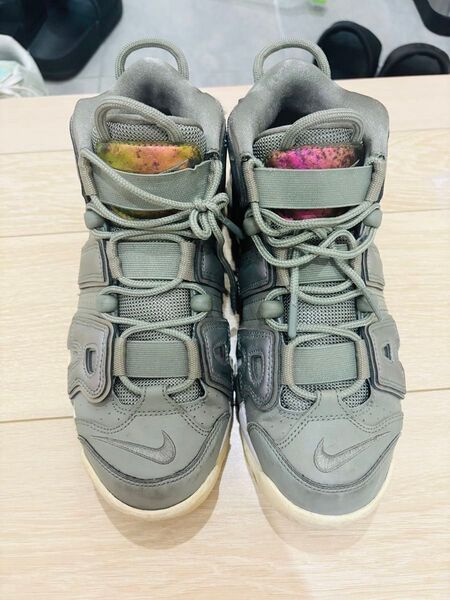NIKE エアモアアップテンポ 25.5
