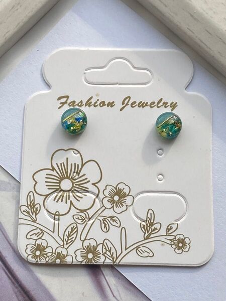 グラデーションブルー ドライフラワー 花びら 小粒 樹脂ピアス No.838