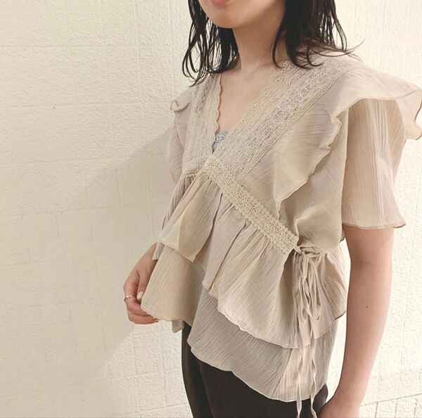 flower トップス