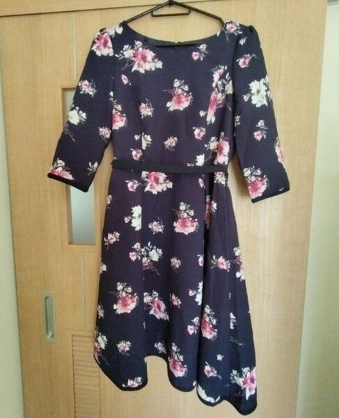 レッセパッセ 紺色 ネイビー 花柄 七分袖 Aライン ワンピース