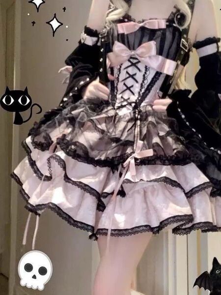 【新品】ゴスロリ・ロリータドレス 黒とピンク アームカバーとチョーカー付き