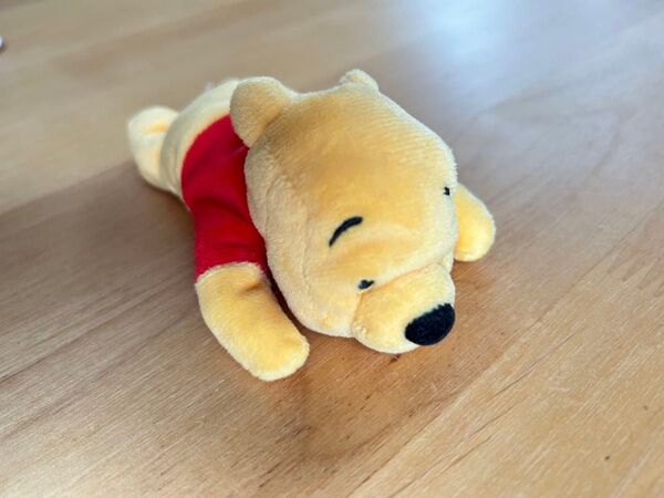 くまのプーさん 寝そべりマスコット ぬいぐるみ