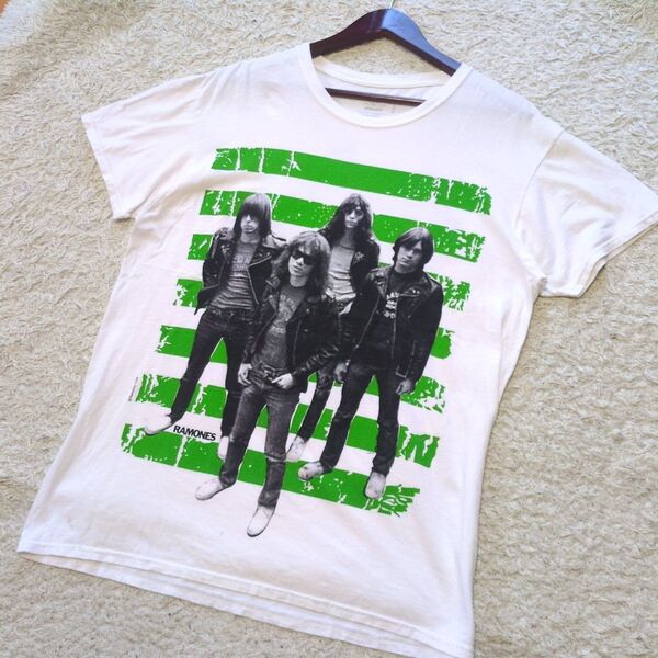 4-32 RAMONESラモーンズ Tシャツ バンドTシャツロックT 白 コピーライト入り両面プリント サイズL