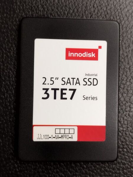 0521-12 innodisk SATA SSD 256GB