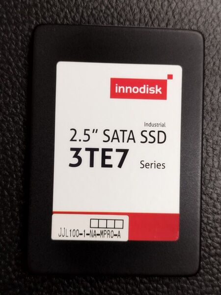 0521-13 innodisk SATA SSD 256GB