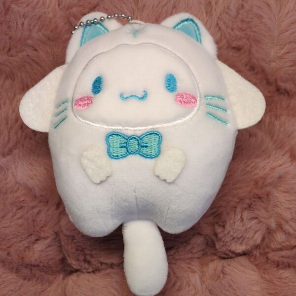 サンリオ シナモロール マスコットねこ キーホルダー ボールチェーン