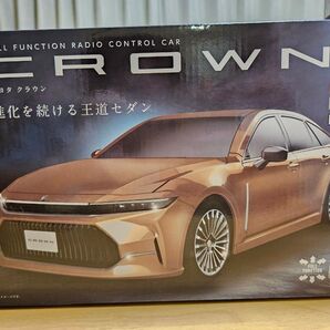 ラジコンカー トヨタ クラウン(黒)