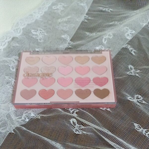 デイジーク Mood Shadow Palette 20色パレット # 06スイートハート