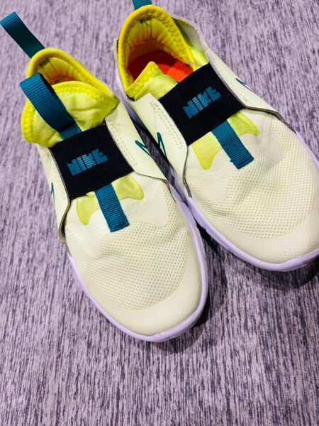 NIKE キッズ スニーカー フレックスランナー2 〔21cm〕