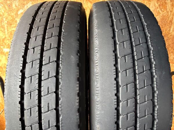T-489【バリ山/2021年製造】ブリヂストン DURAVIS R207!215/70R17.5 118/116N LT【2本】