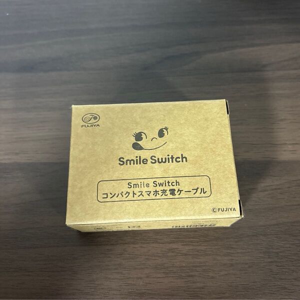 限定品 不二家 コンパクトスマホ充電ケーブル 3in1 2025 ペコちゃん Smile Switch