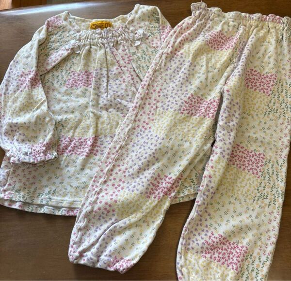 女の子 パジャマ 100cmくらい 花柄ピンク 長袖 上下セット 綿100