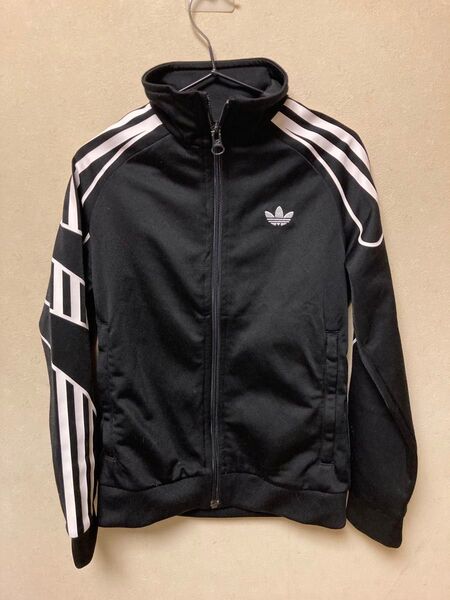 adidas originals トラックジャケット ジャージ 黒 130