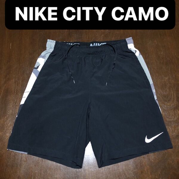 NIKE ナイキ サイドシティーカモ 迷彩柄 ブラック ホワイト ショートパンツ ハーフパンツ ショーツ Mサイズ スポーツ