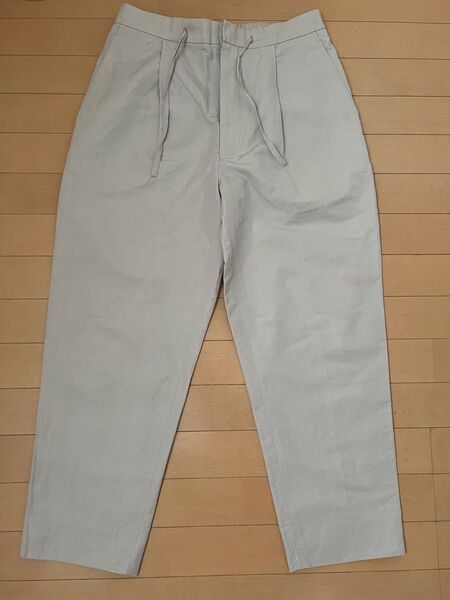 JOHN SMEDLEY ジョンスメドレー イージーパンツ スラックス タック入り クロップ丈 チノパン ベージュ グレージュ