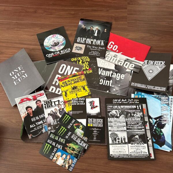 ワンオク one ok rock フライヤー チラシ ポスター パンフレット ステッカー