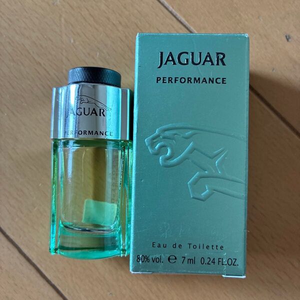 JAGUAR PERFORMANCEの7ml Eau de Toilette、80%アルコール含有