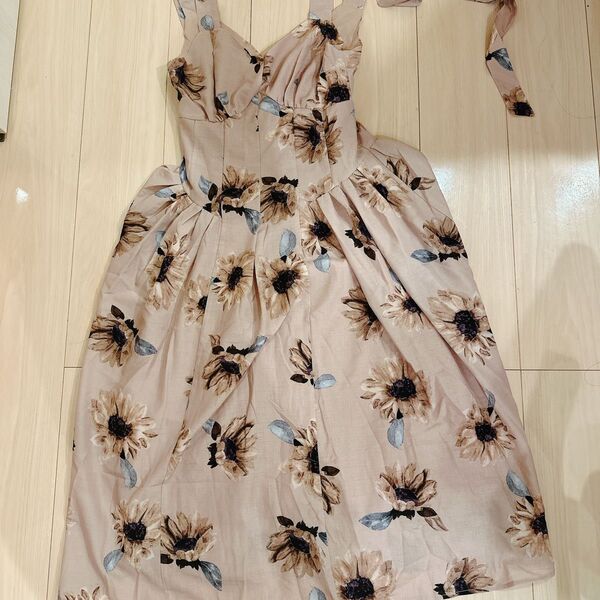 ハーリップトゥ sun flower ワンピース 新品