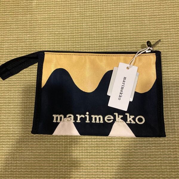 新品未使用 marimekko マリメッコポーチ Pikku Lokki ロッキ