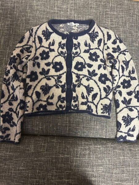 ZARA ニットカーディガン ネイビー 花柄