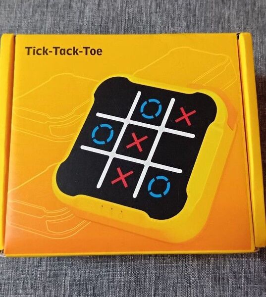 新品 tic tac toe マルバツ 三目並べ パズル ボードゲーム 〇× 立体パズル 知育玩具