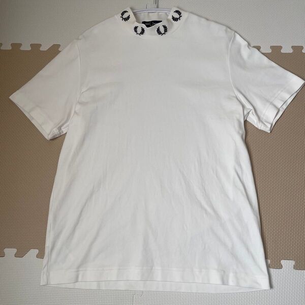 FRED PERRY Laurel Wreath Highneck Tee M