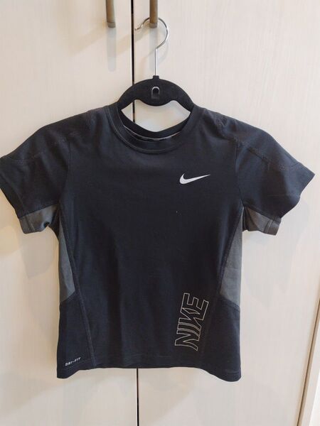 NIKE ナイキ 半袖Tシャツ 半袖 XS 130 140