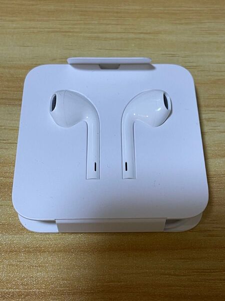 Apple iPhone Lightning イヤホン 未使用品