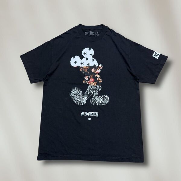 ディズニーコラボ ミッキーTシャツ NEFF製 ペイズリー×花柄デザイン L