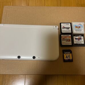 ニンテンドー3DSLL 本体 ポケモンホワイト、ホワイト2、ドラゴンクエスト8、9、SDカード付き