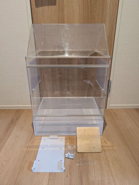 ハリネズミ 二階建てアクリルケージ 割れかけあり