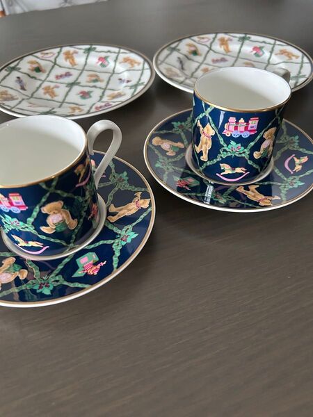 ナルミ カップ ソーサーNARUMI Hallmark テディベア カップ&ソーサ 2客ケーキ皿2中古品