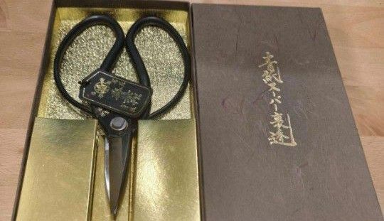 新品 未使用 秀兼作 青紙スーパー裏透 手造り盆栽鋏 大久保鋏 盆栽鋏 園芸鋏 秀兼 植木鋏 鋏 植木 園芸 盆栽 剪定鋏