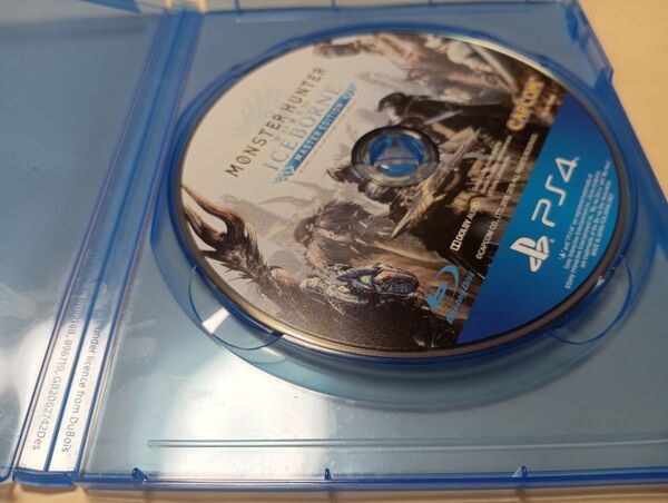 PS4ソフト★モンスターハンターワールド:アイスボーン マスターエディション ソフトのみ