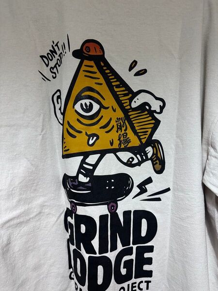 GRINDLODGE Tシャツ
