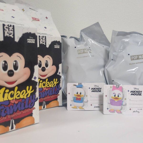 未開封 POPMART DISNEY ミッキーファミリー キュート トゥギャザー ぬいぐるみ キーチェーン ドナルド デイジー