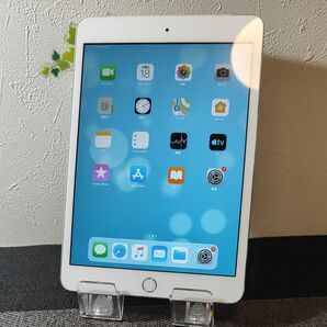 【中古品】iPad mini3 64GB docomo シルバー