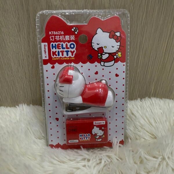 新品未開封◇ Sanrio ハローキティ ホッチキス 赤 ステープル付き
