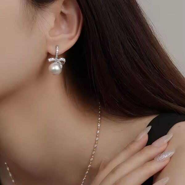 大粒 パール 韓国 結婚式 リボン ラインストーン ピアス