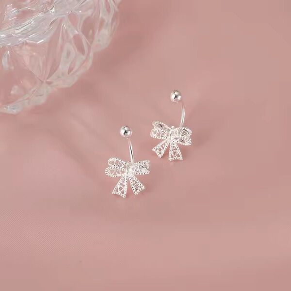 激かわ 蝶結び ハート ピアス かわいい 韓国 シルバー 上品 送料無料