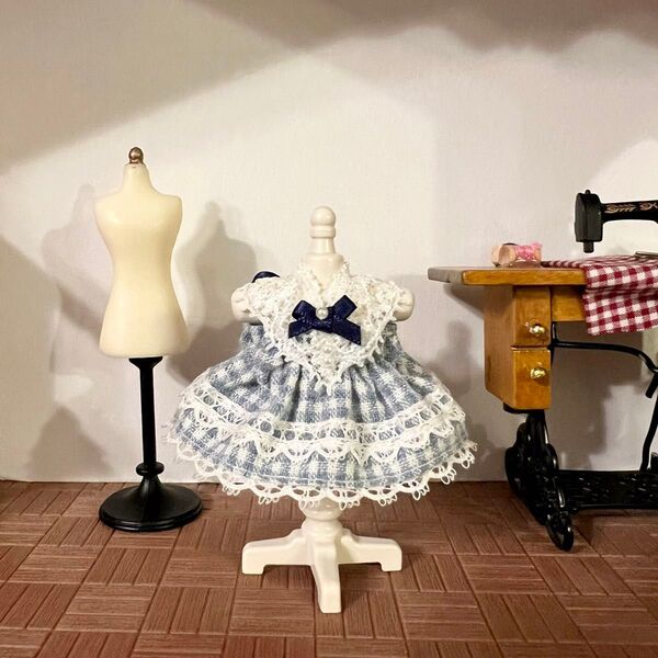 【ハンドメイド】チェックワンピース(サックス)*女の子サイズ(約8cmドール用)