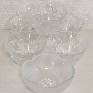 ガラス製 デザートカップ カット柄5客 梅花柄1客(オマケ) 未使用自宅保管品