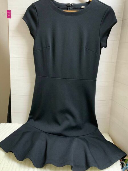 ワンピース ブラック フレア シンプル 上品