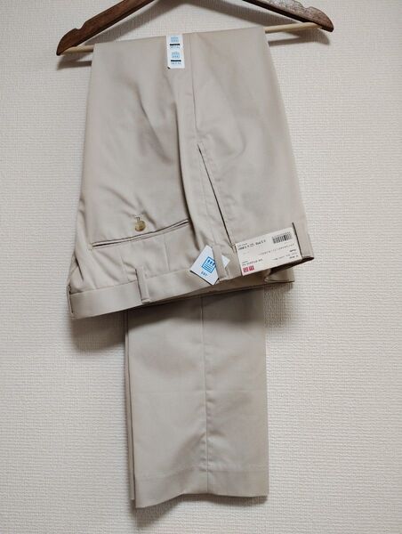 UNIQLO メンズ タグ付き新品 ドライノータックパンツ ウエスト79