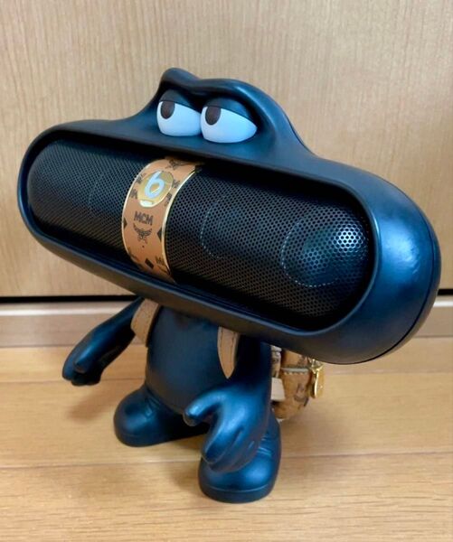 【beats by dr.dre. 】MCMコラボバージョン Bluetoothスピーカー(BK)新品バッテリーに交換済み品。